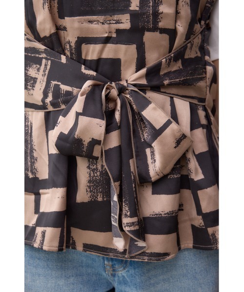 AZUL by moussy(アズールバイマウジー)の「スカーフドッキングトップス(Tシャツ/カットソー・レディース・グレー/ホワイト/ブラウン・FREE)」の6枚目の写真
