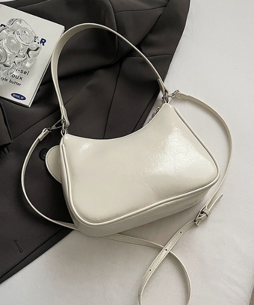 yuue' ( wear )(ユーイ)の「2WAYハートチャームショルダーバッグ(ショルダーバッグ・レディース・ブラック/アイボリー/ダークブラウン・FREE)」の10枚目の写真