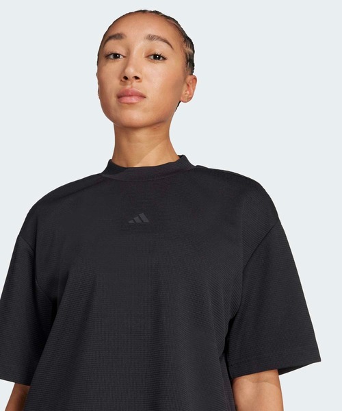 adidas（アディダス）の「ヨガモーション ワッフル 半袖Tシャツ / ヨガウェア / アディダス adidas（Tシャツ/カットソー・レディース・ブラック・LARGE/MEDIUM/X-LARGE/X-SMALL/XX-LARGE/SMALL）」の3枚目の写真