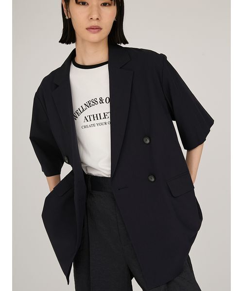 emmi（エミ）の「UVカットハーフスリーブジャケット（テーラードジャケット・レディース・ベージュ/ネイビー・0/1）」の2枚目の写真