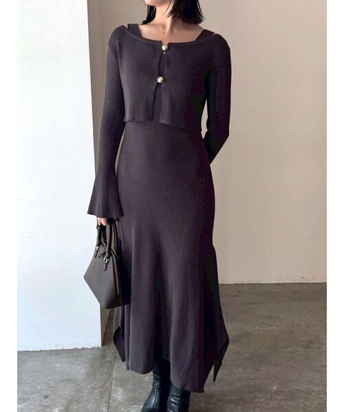 LAGUNAMOON(ラグナムーン)の「ボタンカーデセットニットワンピース(ワンピース・レディース・アイボリー/チャコールグレー・SMALL/MEDIUM)」の2枚目の写真