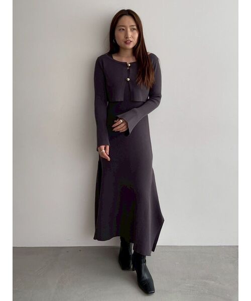 LAGUNAMOON(ラグナムーン)の「ボタンカーデセットニットワンピース(ワンピース・レディース・アイボリー/チャコールグレー・SMALL/MEDIUM)」の11枚目の写真