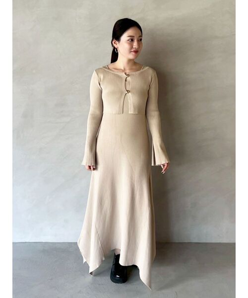 LAGUNAMOON(ラグナムーン)の「ボタンカーデセットニットワンピース(ワンピース・レディース・アイボリー/チャコールグレー・SMALL/MEDIUM)」の15枚目の写真