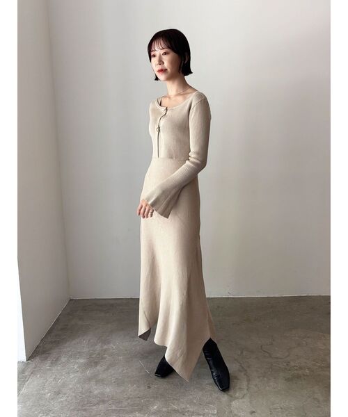 LAGUNAMOON(ラグナムーン)の「ボタンカーデセットニットワンピース(ワンピース・レディース・アイボリー/チャコールグレー・SMALL/MEDIUM)」の20枚目の写真