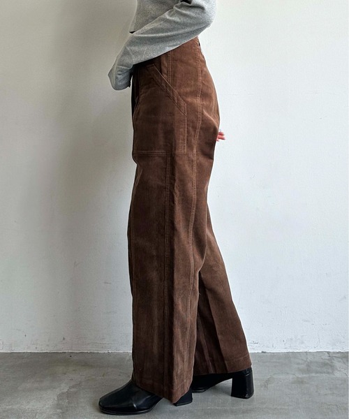 1chaku.（イッチャク）の「コーデュロイワイドレッグパンツ（その他パンツ・レディース・ブラック/モカ・マルチサイズ）」の4枚目の写真