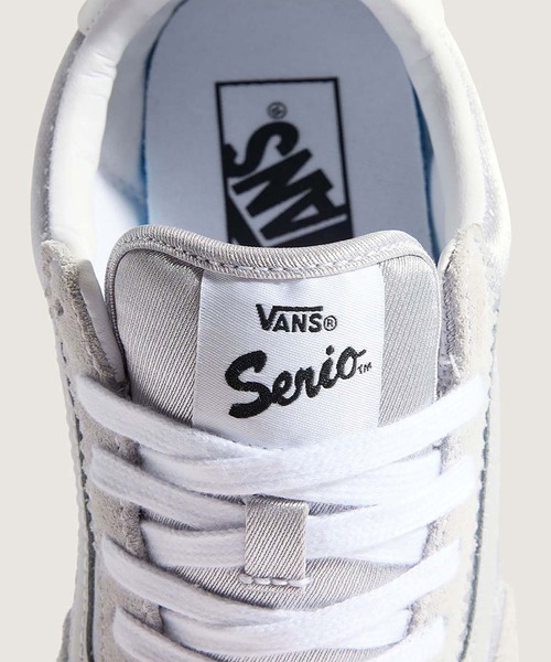 VANS(バンズ)の「スーパーロープロ / Super Lowpro METALLIC Gray/Sil VN000D83EZO1(スニーカー・レディース・グレー系・4/4.5/5/5.5/6/6.5/7/7.5/8/8.5/9/9.5/10/10.5/11)」の3枚目の写真