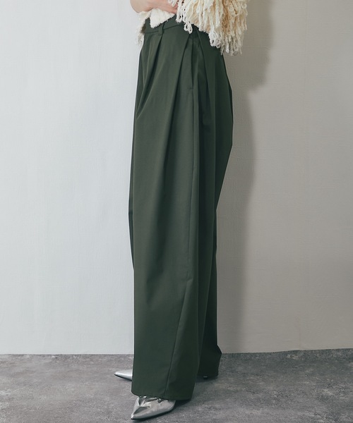 ANOTHER S（アナザーエス）の「ミリタリーツイルサイドタックコクーンパンツ（チノパンツ・レディース・ブラック/アイボリー/ダークグリーン・FREE）」の17枚目の写真