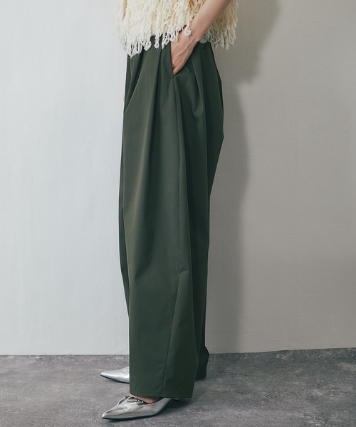 ANOTHER S（アナザーエス）の「ミリタリーツイルサイドタックコクーンパンツ（チノパンツ・レディース・ブラック/アイボリー/ダークグリーン・FREE）」の19枚目の写真