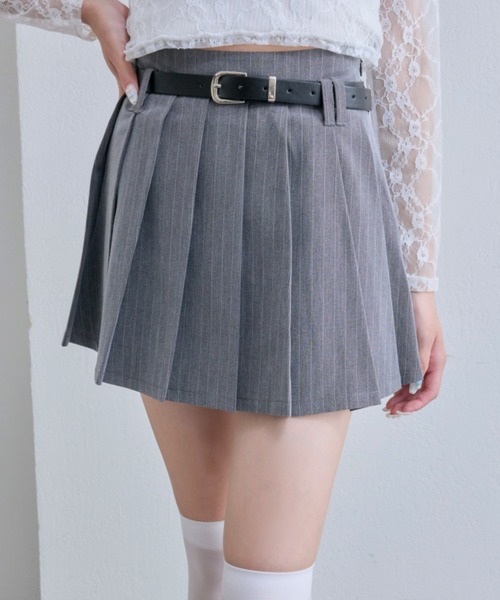 OLIVE des OLIVE(オリーブデオリーブ)の「【PinSucreCollection】合皮ベルト付きプリーツスカート(スカート・レディース・グレー/ブラウン系その他/ブラック/チャコールグレー/キャメル・FREE)」の3枚目の写真