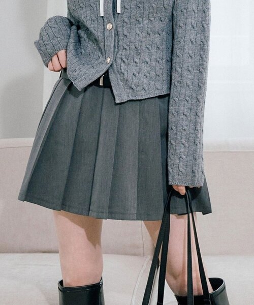 OLIVE des OLIVE（オリーブデオリーブ）の「【PinSucreCollection】合皮ベルト付きプリーツスカート（スカート・レディース・グレー/ブラウン系その他/ブラック/チャコールグレー/キャメル・FREE）」の16枚目の写真