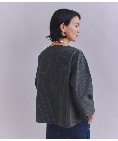 SIPULI(シプリ)の「Cotton Linen Pin Stripe ガゼット付ブラウス(シャツ/ブラウス・レディース・ダークグレー・2)」の6枚目の写真