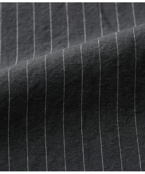 SIPULI(シプリ)の「Cotton Linen Pin Stripe ガゼット付ブラウス(シャツ/ブラウス・レディース・ダークグレー・2)」の11枚目の写真