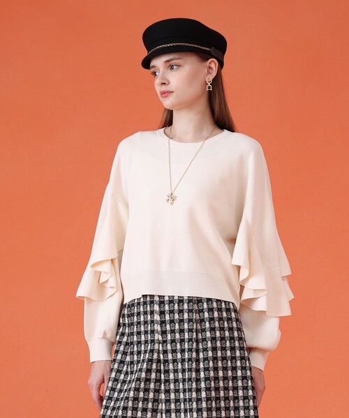 ANAYI(アナイ)の「カスケードスリーブ プルオーバー(ニット/セーター・レディース・ブラック/オフホワイト/ピンク・38/36)」の5枚目の写真