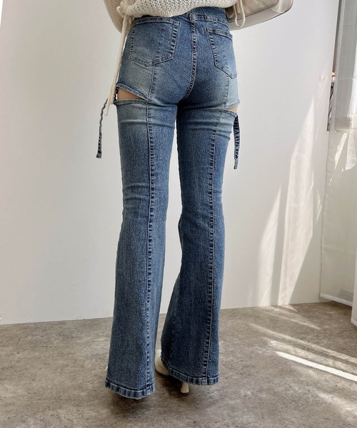 INGNI(イング)の「サイドスリットベルト付フレアデニム(デニムパンツ・レディース・ブルー系その他・M/S)」の4枚目の写真