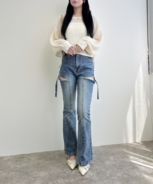 INGNI(イング)の「サイドスリットベルト付フレアデニム(デニムパンツ・レディース・ブルー系その他・M/S)」の5枚目の写真