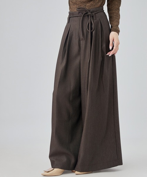 SUWDEE(スーディー)の「inverted pleats wide pants(スラックス・レディース・ネイビー/グレー/ブラウン・M/L/S)」の3枚目の写真