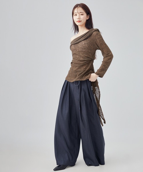 SUWDEE(スーディー)の「inverted pleats wide pants(スラックス・レディース・ネイビー/グレー/ブラウン・M/L/S)」の11枚目の写真