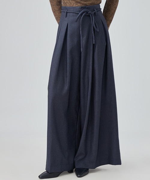 SUWDEE(スーディー)の「inverted pleats wide pants(スラックス・レディース・ネイビー/グレー/ブラウン・M/L/S)」の12枚目の写真