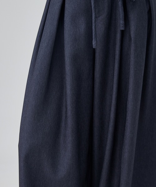 SUWDEE(スーディー)の「inverted pleats wide pants(スラックス・レディース・ネイビー/グレー/ブラウン・M/L/S)」の14枚目の写真