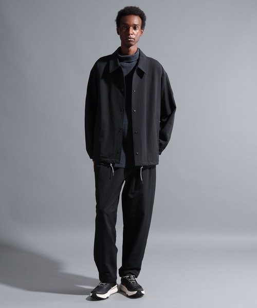 NUMERALS(ヌメラルズ)の「【NUMERALS】コーチジャケット(ナイロンジャケット・メンズ・ベージュ/ネイビー/ブラック・MEDIUM/LARGE)」の4枚目の写真