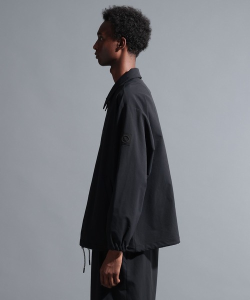 NUMERALS(ヌメラルズ)の「【NUMERALS】コーチジャケット(ナイロンジャケット・メンズ・ベージュ/ネイビー/ブラック・MEDIUM/LARGE)」の19枚目の写真
