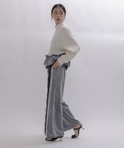 Eimee Law(エイミーロウ)の「ベロアフリルハイネックトップス(その他トップス・レディース・アイボリー/ブラウン/ブラック・FREE)」の15枚目の写真