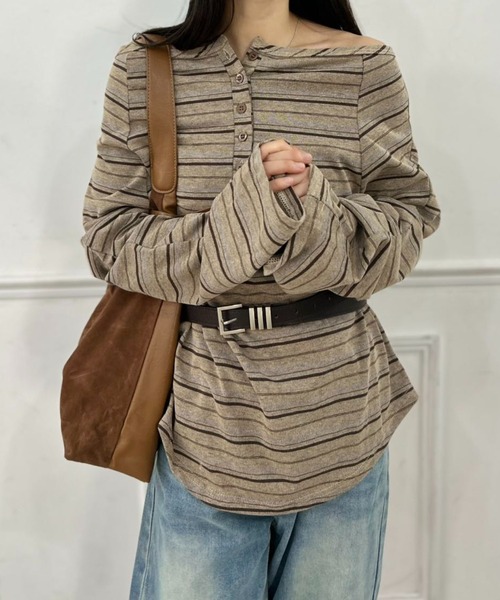 mebole(メボレ)の「Loose Silhouette Border Tee(Tシャツ/カットソー・レディース・ベージュ/グレー・FREE)」の2枚目の写真