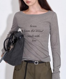Fano Studios（ファノ ストゥディオズ）の「ボートネック レタリングプリント ロングTシャツ FQ25S287【Fano Studios】【2025AW】（Tシャツ/カットソー）」