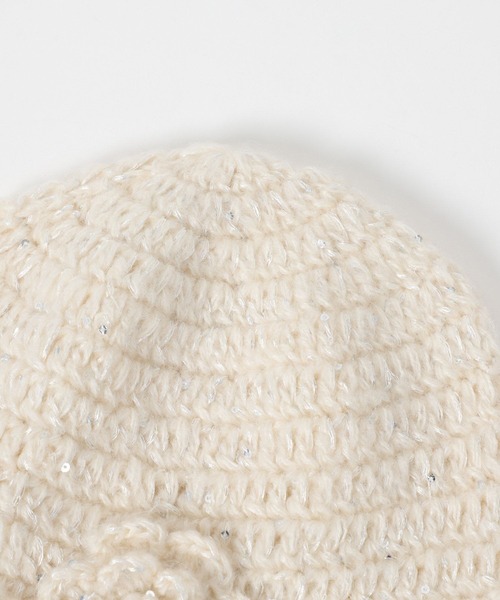 Heather(ヘザー)の「フラワーニットビーニー 602807(ニットキャップ/ビーニー・レディース・グレー/アイボリー・ONE SIZE)」の5枚目の写真