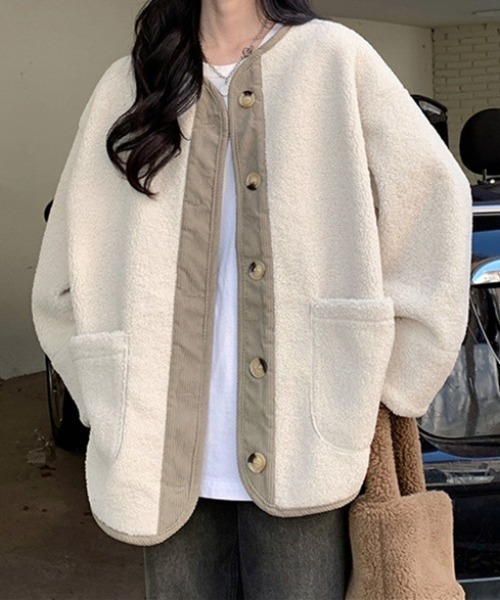 Teem Store(チームストア)の「【再入荷】【オーバーサイズ】【ボア切り替え配色】カラーレスボアノーカラージャケット(ノーカラージャケット・レディース・アイボリー・F)」の1枚目の写真