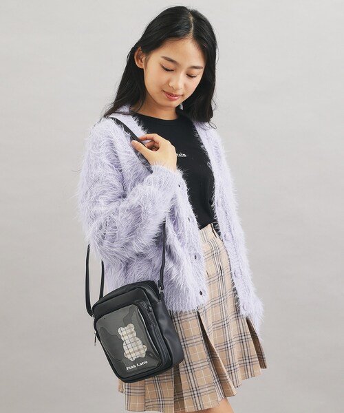 ショルダーバックを下げた大人なヒグマさん ショルダーバックを下げた大人なヒグマさん ショルダーバッグを下げた