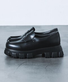 grounds限定品　光沢のある黒のローファー・バブルソール　24サイズ grounds限定品 光沢のある黒のローファー・バブルソール 24サイズ