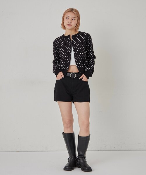 WHO'S WHO gallery（フーズフーギャラリー）の「ワンポイントクルーカーデ（カーディガン/ボレロ・レディース・グレー/ブラック/アイボリー/ホワイト/レッド/ネイビー・FREE）」の12枚目の写真