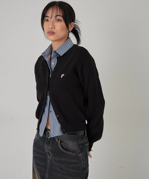 WHO'S WHO gallery（フーズフーギャラリー）の「ワンポイントクルーカーデ（カーディガン/ボレロ・レディース・グレー/ブラック/アイボリー/ホワイト/レッド/ネイビー・FREE）」の19枚目の写真