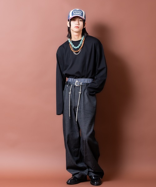 a.p.o.v.(エーピーオービー)の「a.p.o.v. チェック柄見せパンスタイルダブルウエストワイドデニムパンツ(デニムパンツ・メンズ・ネイビー/ブラック・ONESIZE)」の5枚目の写真