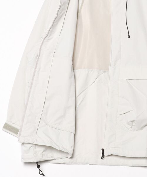 OAKLEY（オークリー）の「オークリー FGL SECTOR JACKET 5.0/ジャケット/アウター/撥水/強度・耐久/防風/MENS/メンズ/アウトドア/OAKLEY（その他アウター・メンズ・ホワイト/ブラック/カーキ・M/L）」の13枚目の写真