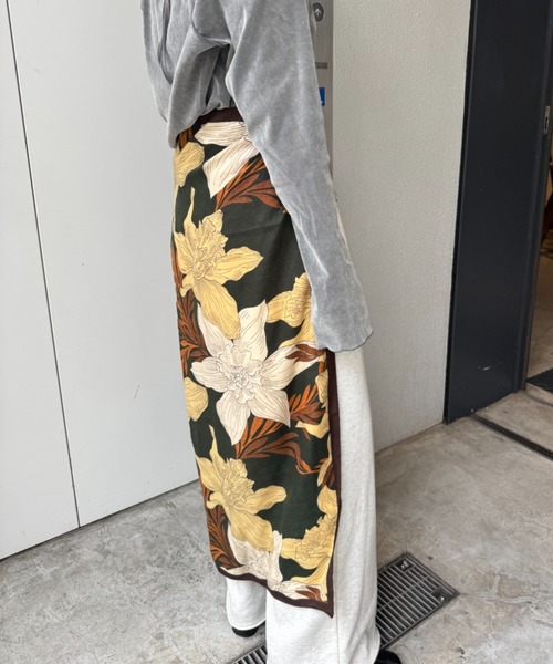 CIAOPANIC TYPY(チャオパニックティピー)の「lilアソート柄起毛スカーフ(ストール/ショール・レディース・ブルー/ブラック/ブラウン/マスタード・ONE SIZE)」の7枚目の写真