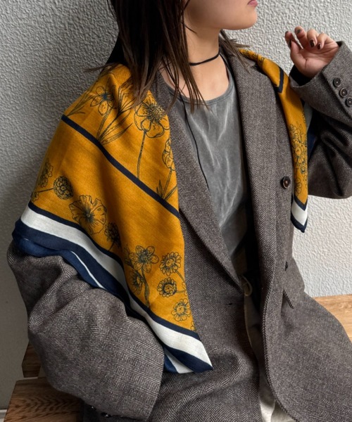 CIAOPANIC TYPY(チャオパニックティピー)の「lilアソート柄起毛スカーフ(ストール/ショール・レディース・ブルー/ブラック/ブラウン/マスタード・ONE SIZE)」の5枚目の写真