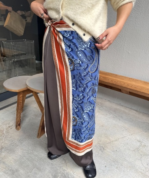 CIAOPANIC TYPY(チャオパニックティピー)の「lilアソート柄起毛スカーフ(ストール/ショール・レディース・ブルー/ブラック/ブラウン/マスタード・ONE SIZE)」の6枚目の写真