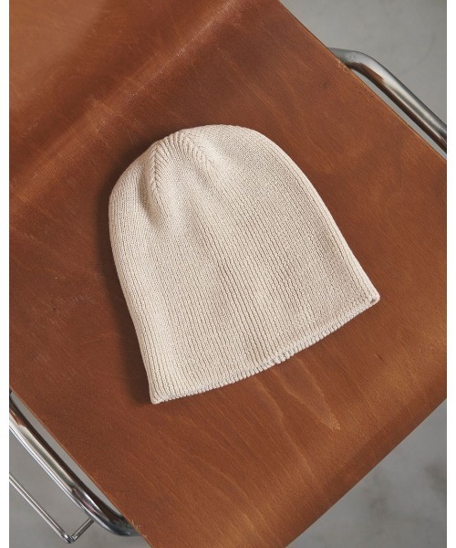 anuke(アンヌーク)の「anuke Knit Beanie 62521024(ニットキャップ/ビーニー・レディース・オフホワイト/チャコールグレー・FREE)」の2枚目の写真