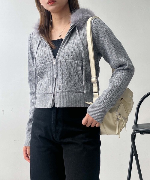 AS KNOW AS plus(アズノゥアズプラス)の「♪エコファーフード ポケット付き ケーブル編み Wジップファスナーカーディガン(カーディガン/ボレロ・レディース・アイボリー/ブラック/シルバー・FREE)」の12枚目の写真