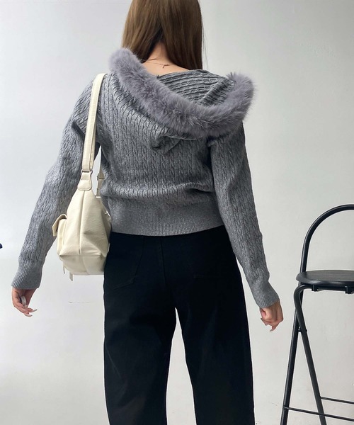 AS KNOW AS plus(アズノゥアズプラス)の「♪エコファーフード ポケット付き ケーブル編み Wジップファスナーカーディガン(カーディガン/ボレロ・レディース・アイボリー/ブラック/シルバー・FREE)」の14枚目の写真