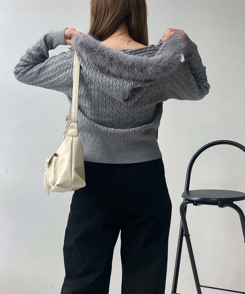 AS KNOW AS plus(アズノゥアズプラス)の「♪エコファーフード ポケット付き ケーブル編み Wジップファスナーカーディガン(カーディガン/ボレロ・レディース・アイボリー/ブラック/シルバー・FREE)」の15枚目の写真