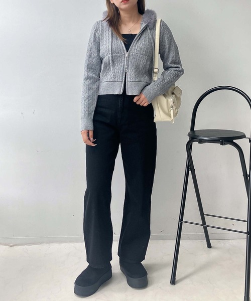 AS KNOW AS plus(アズノゥアズプラス)の「♪エコファーフード ポケット付き ケーブル編み Wジップファスナーカーディガン(カーディガン/ボレロ・レディース・アイボリー/ブラック/シルバー・FREE)」の16枚目の写真