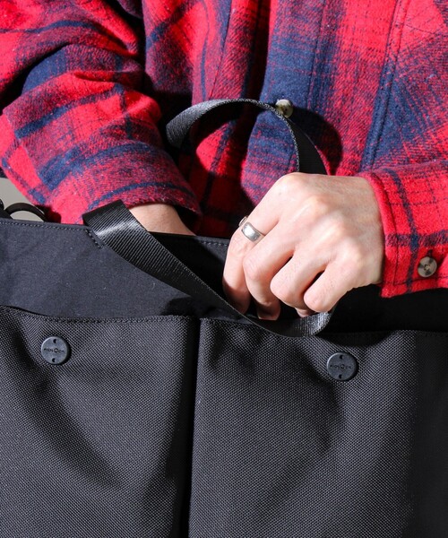 SML(エスエムエル)の「【SML/エスエムエル】PILOT TOTE BAG M(ショルダーバッグ・メンズ・ブラック・FREE)」の5枚目の写真