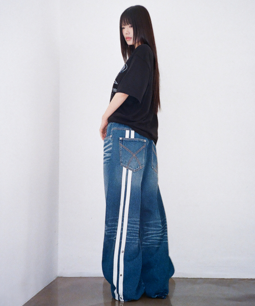 パンツ AAKAM 2-Lined Eyelet Washed Denim Pants 2-Lined Eyelet Washed Denim Pants (Blue)（デニムパンツ）｜AAKAM