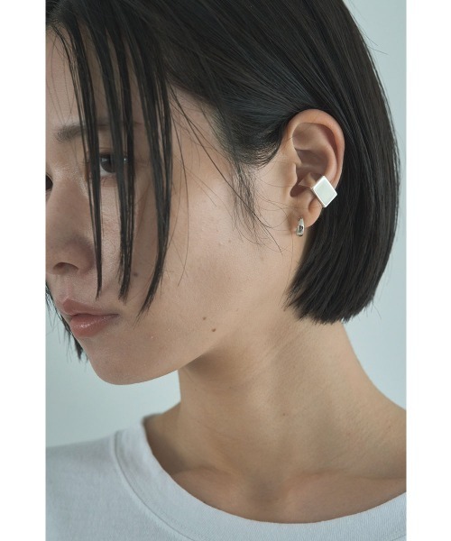 marjour（マージュール）の「［SILVER POST］MINIMAL HOOP PIERCE（ピアス（両耳用）・レディース・ゴールド/シルバー・FREE）」の6枚目の写真