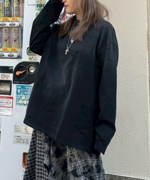 Never mind the XU（ネバーマインドザエックスユー）の「【Never mind the XU】damage washed long sleeve / 【ネバーマインド ザ エックスユー】ダメージウォッシュ長袖Tシャツ  <着用動画あり>（Tシャツ/カットソー・メンズ・ホワイト/ピンク/ブラック・L/XL）」の2枚目の写真