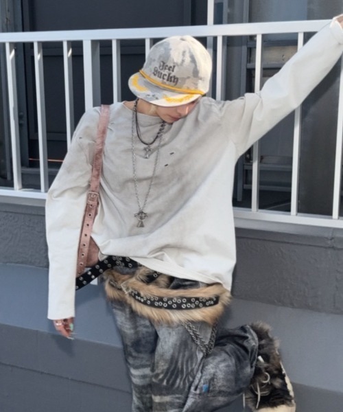 Never mind the XU（ネバーマインドザエックスユー）の「【Never mind the XU】damage washed long sleeve / 【ネバーマインド ザ エックスユー】ダメージウォッシュ長袖Tシャツ  <着用動画あり>（Tシャツ/カットソー・メンズ・ホワイト/ピンク/ブラック・L/XL）」の21枚目の写真