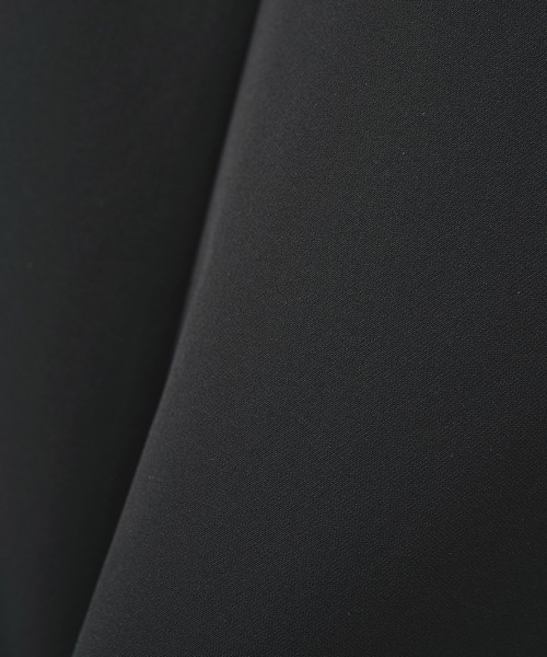 ATTACHMENT(アタッチメント)の「【ATTACHMENT/アタッチメント】別注 SOLOTEX HOODED DOWN(ダウンジャケット/コート・メンズ・ダークグレー/ブラック・2/3)」の6枚目の写真